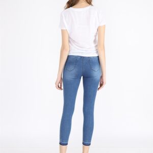 Women’s Pocketed Ankle Jeans