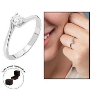 Women’s 925 Carat Silver Diamond Gem Ring